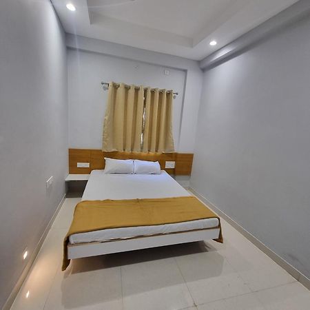 Vivanta Inn Lodge, Solapur Sholapur Exterior foto